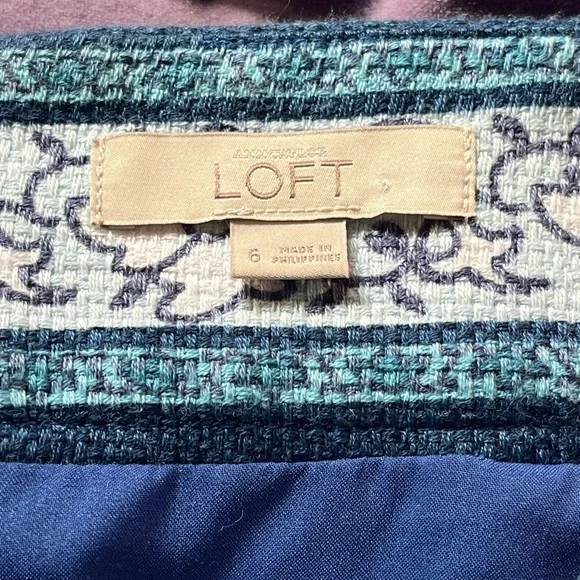 LOFT Floral Blue Skirt Knee-Length Sz 6 - Picture 3 of 6